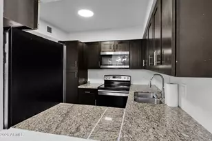 1808 E Center Ln, Tempe, AZ 85281 - Photo 9