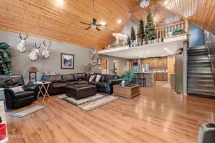 2214 Mountain Lion Ln, Overgaard, AZ 85933 - Photo 25