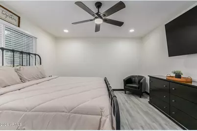 2117 W Kimberly Way, Phoenix, AZ 85027 - Photo 21