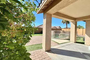 22183 W Shadow Dr, Buckeye, AZ 85326 - Photo 9