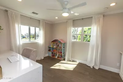 4330 E Mitchell Drive, Phoenix, AZ 85018 - Photo 11