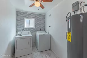 1317 E Lawrence Ln, Phoenix, AZ 85020 - Photo 13