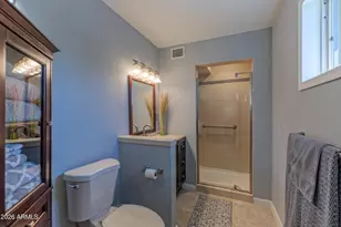 1317 E Lawrence Ln, Phoenix, AZ 85020 - Photo 19