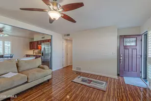 1317 E Lawrence Ln, Phoenix, AZ 85020 - Photo 25