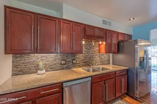 1317 E Lawrence Ln, Phoenix, AZ 85020 - Photo 9