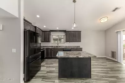 7619 W Surrey Avenue, Peoria, AZ 85381 - Photo 11