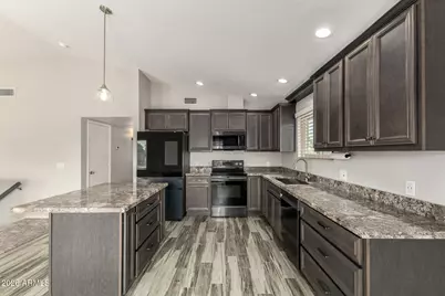 7619 W Surrey Avenue, Peoria, AZ 85381 - Photo 9