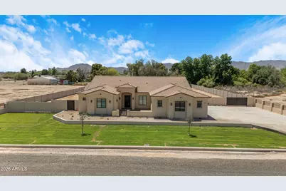 4368 N 191st Lane, Litchfield Park, AZ 85340 - Photo 9