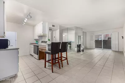 5525 E Thomas Road #M16, Phoenix, AZ 85018 - Photo 13