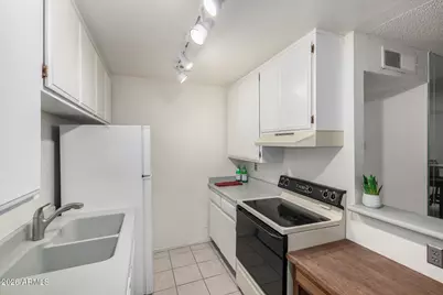 5525 E Thomas Road #M16, Phoenix, AZ 85018 - Photo 15