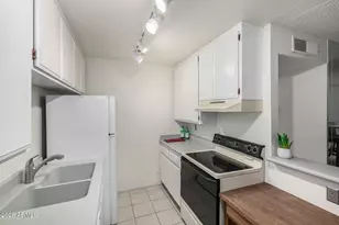 5525 E Thomas Rd, Phoenix, AZ 85018 - Photo 15