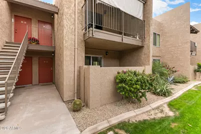 5525 E Thomas Road #M16, Phoenix, AZ 85018 - Photo 1