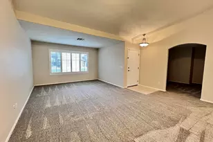 484 W Redwood Dr, Chandler, AZ 85248 - Photo 3