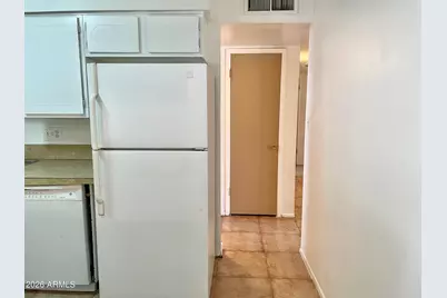 949 W Parkway Boulevard, Tempe, AZ 85281 - Photo 9