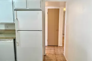 949 W Parkway Blvd, Tempe, AZ 85281 - Photo 9