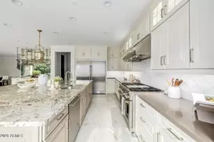 2931 E Madison Vistas Dr, Phoenix, AZ 85016 - Photo 5