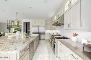 2931 E Madison Vistas Dr, Phoenix, AZ 85016 - Photo 5