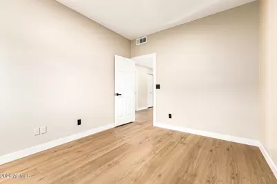 6425 W Crocus Drive, Glendale, AZ 85306 - Photo 31