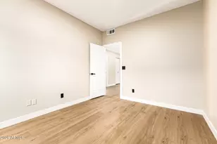 6425 W Crocus Dr, Glendale, AZ 85306 - Photo 31