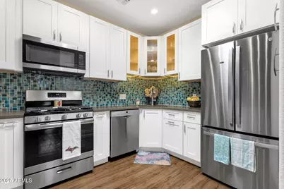 3221 N 37th Street #10, Phoenix, AZ 85018 - Photo 13