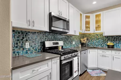 3221 N 37th Street #10, Phoenix, AZ 85018 - Photo 11