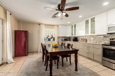 2 E Muriel Drive, Phoenix, AZ 85022 - Photo 13