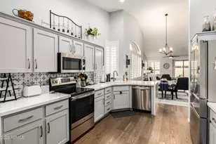 9625 E Holiday Way, Sun Lakes, AZ 85248 - Photo 11