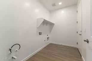 10525 W Buena Vista Dr, Arizona City, AZ 85123 - Photo 41