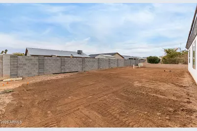 10525 W Buena Vista Drive, Arizona City, AZ 85123 - Photo 49