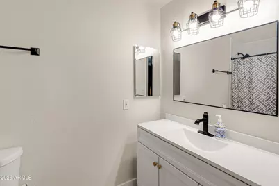 2628 W Roveen Avenue, Phoenix, AZ 85029 - Photo 19