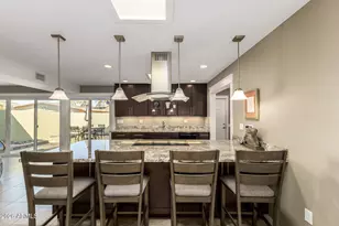 10818 W Santa Fe Dr, Sun City, AZ 85351 - Photo 9