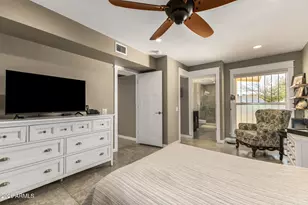 10818 W Santa Fe Dr, Sun City, AZ 85351 - Photo 11