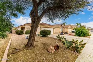 11340 W Madisen Ellise Dr, Surprise, AZ 85378 - Photo 3