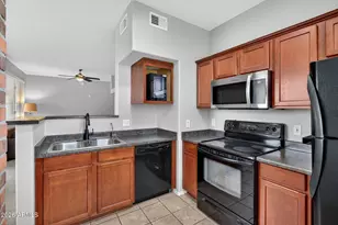 3302 N 7th St, Phoenix, AZ 85014 - Photo 9