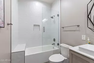 2252 E South Mountain Ave, Phoenix, AZ 85042 - Photo 29