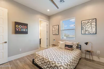 2252 E South Mountain Avenue, Phoenix, AZ 85042 - Photo 37