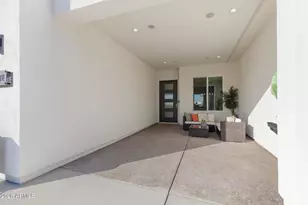 2252 E South Mountain Ave, Phoenix, AZ 85042 - Photo 3