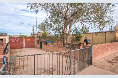 1714 W Hadley Street #21, Phoenix, AZ 85007 - Photo 5