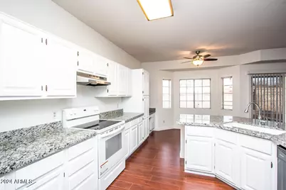 11022 W Laurelwood Lane, Avondale, AZ 85392 - Photo 11