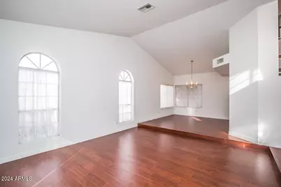 11022 W Laurelwood Lane, Avondale, AZ 85392 - Photo 5