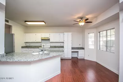 11022 W Laurelwood Lane, Avondale, AZ 85392 - Photo 7