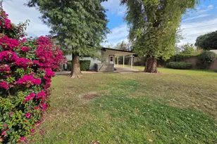 1825 E Orange Dr, Phoenix, AZ 85016 - Photo 9