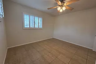 1825 E Orange Dr, Phoenix, AZ 85016 - Photo 17