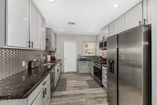 3224 N 26th Pl, Phoenix, AZ 85016 - Photo 13