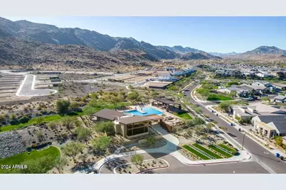 9812 S 11th Place, Phoenix, AZ 85042 - Photo 45