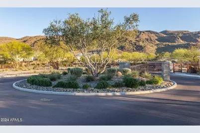 9812 S 11th Place, Phoenix, AZ 85042 - Photo 41