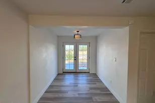 108 E Monte Wy, Phoenix, AZ 85042 - Photo 15