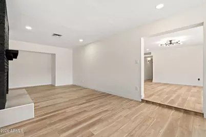 108 E Monte Way, Phoenix, AZ 85042 - Photo 17