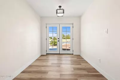 108 E Monte Way, Phoenix, AZ 85042 - Photo 9