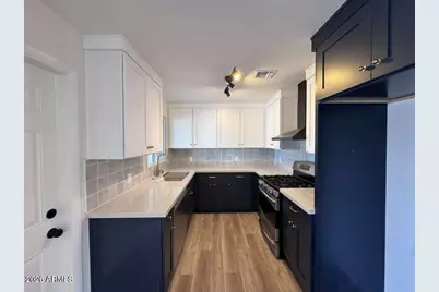 108 E Monte Way, Phoenix, AZ 85042 - Photo 9